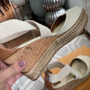 slightly used tory burch